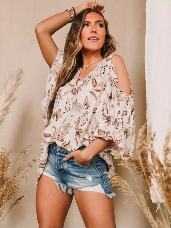 gimmicks by BKE Tops - gimmicks by BKE Cream Paisley Cold-Shoulder Tunic
